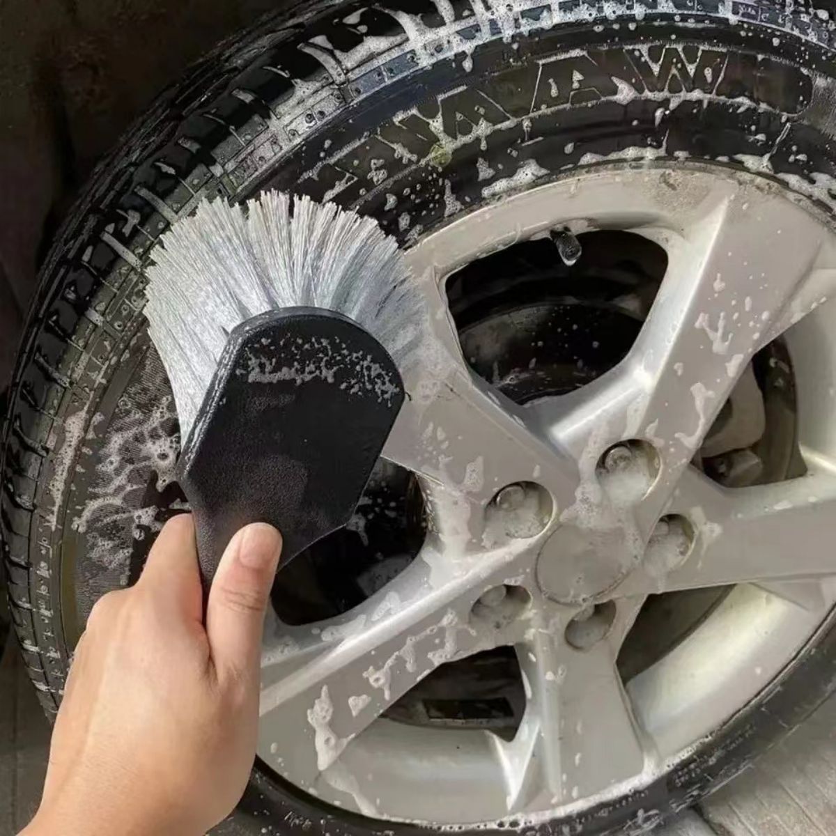 Car Wheel Cleaning Brush Detai - Car Cleaning Brush review and price